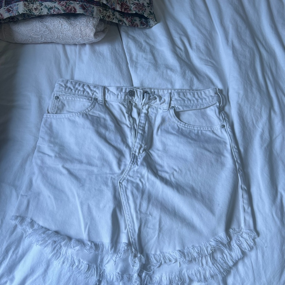 White Frayed Hem Women Skirt